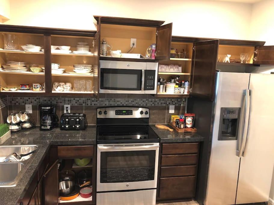Terra House Tacoma - Ev Power Station, Crib, Stroller, High Chair Εξωτερικό φωτογραφία